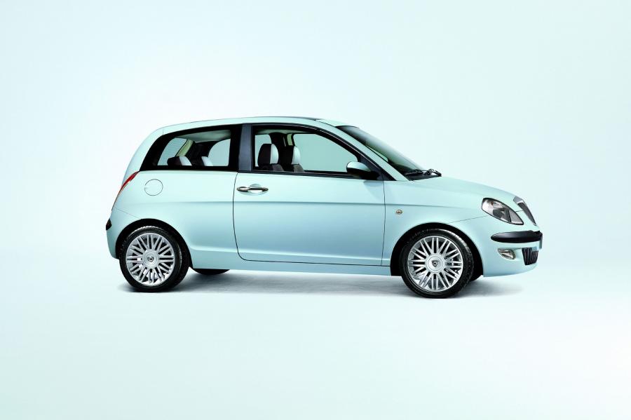  Lancia Ypsilon 2003 года  (фото 98 из 114)